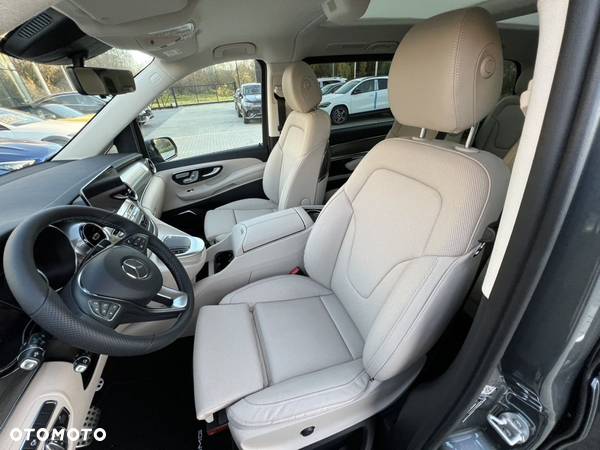 Mercedes-Benz Klasa V 300 d Exclusive 9G-Tronic (d³ugi) - 16