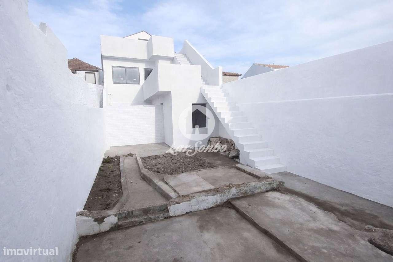Moradia Bi-Familiar T2+T4 - Azurara, Vila do Conde - Grande imagem: 3/20