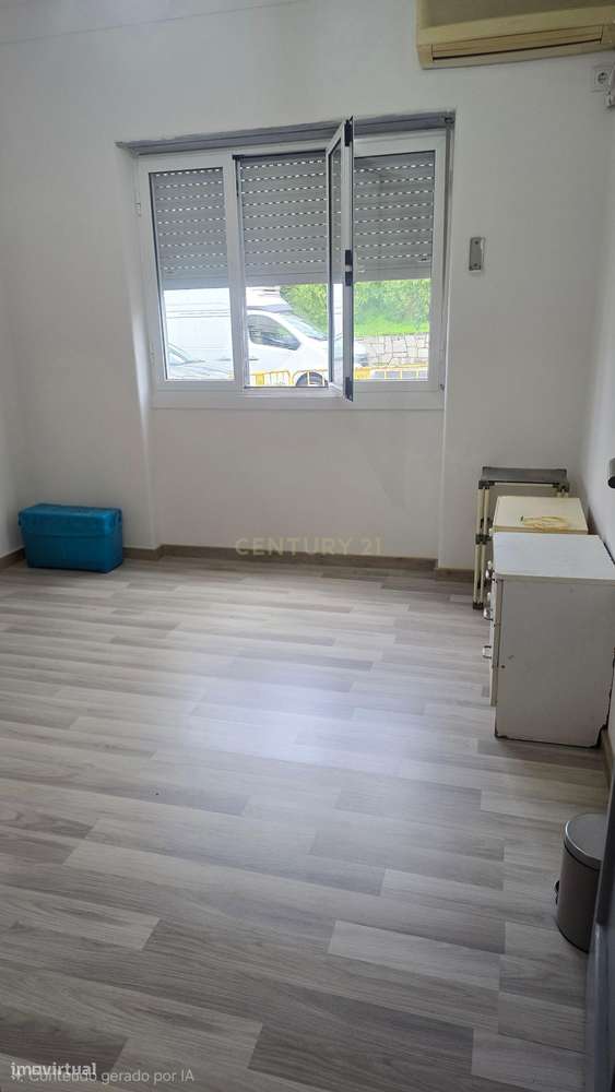 T4+1 com Garagem: Centralidade e Amplitude em Abrantes-8