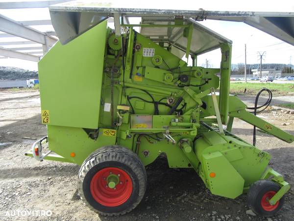Claas Rollant 250 - 9