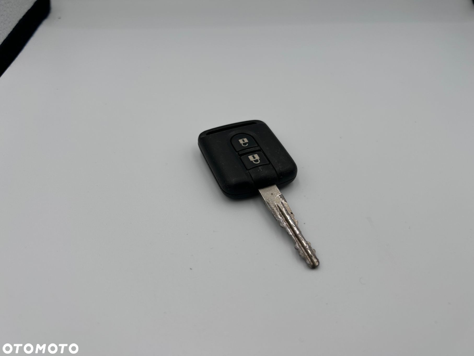 KLUCZ KLUCZYK PILOT NISSAN MICRA K12 ALMERA NAVARA 5WK4876/818 PCF7946 - 6