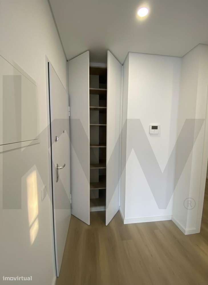 T2 com Excelente Localização no Centro de Faro - Grande imagem: 2/24