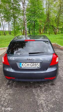 Kia Ceed - 7