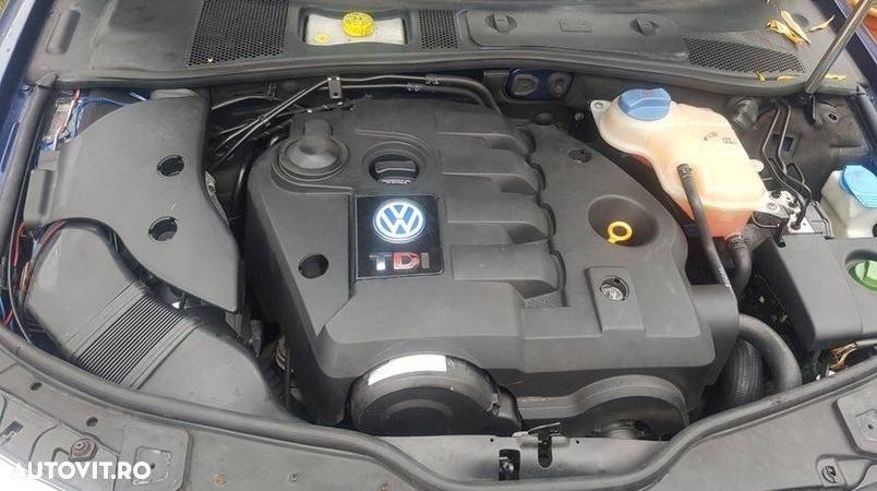 Dezmembrez VW Passat B5.5 Combi 1.9 TDI AWX - 1