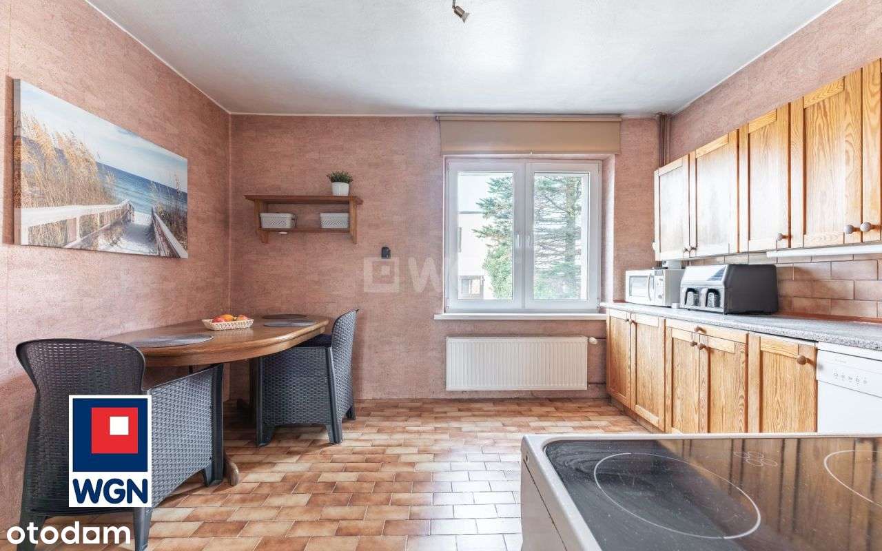 Funkcjonalny dom w Gościcinie - 4 pokoje, 2 łazien-4