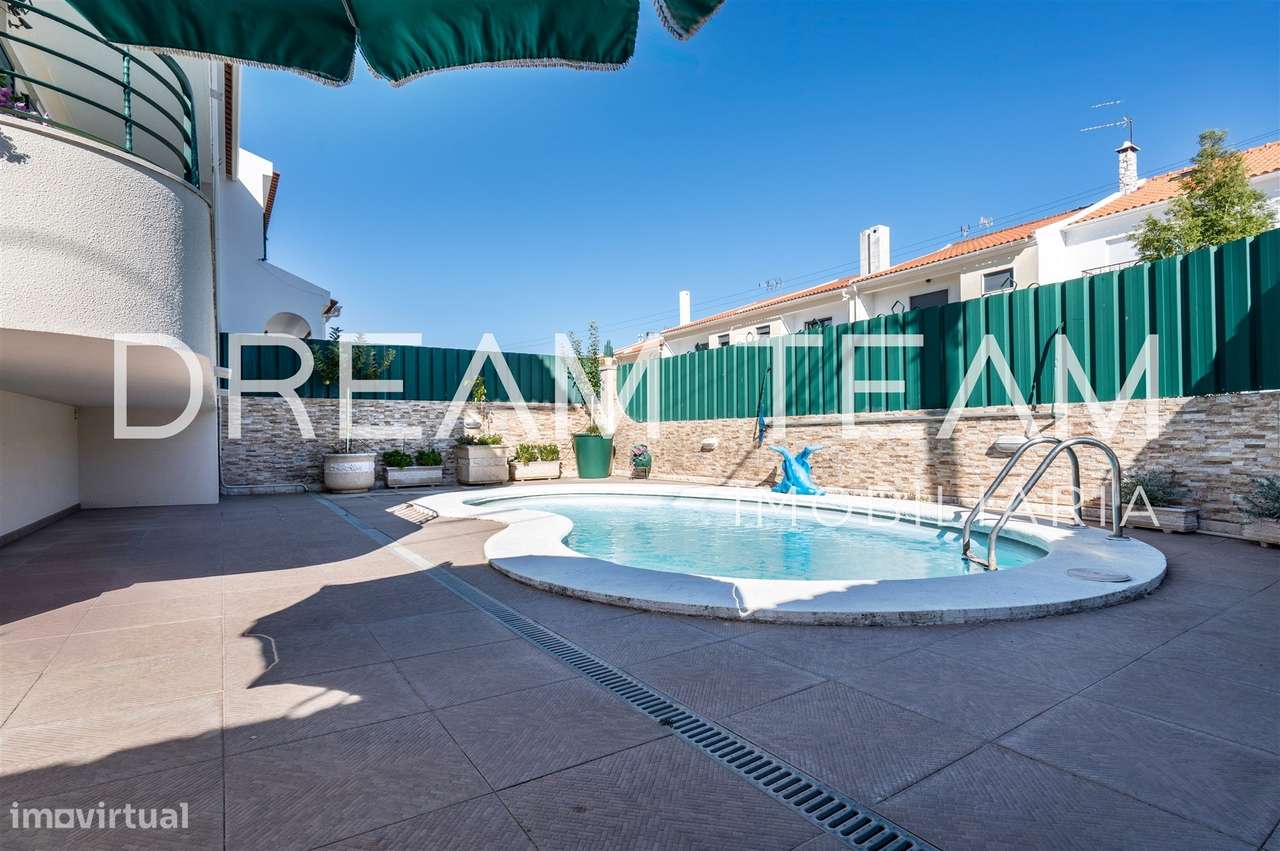 Moradia T3 Vila Nogueira de Azeitao Com Piscina-28