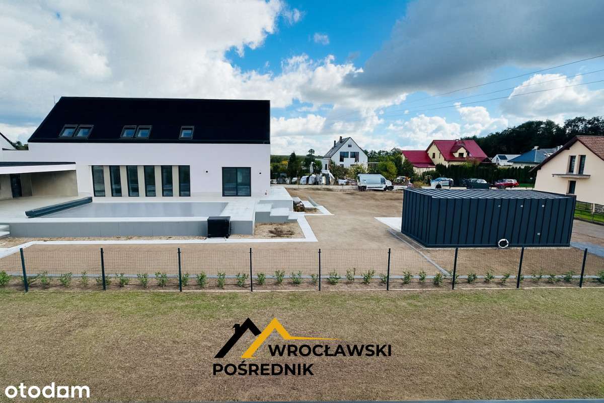 Nowy dom z przeszkleniami. Taras, Garaż, Ogród !-11