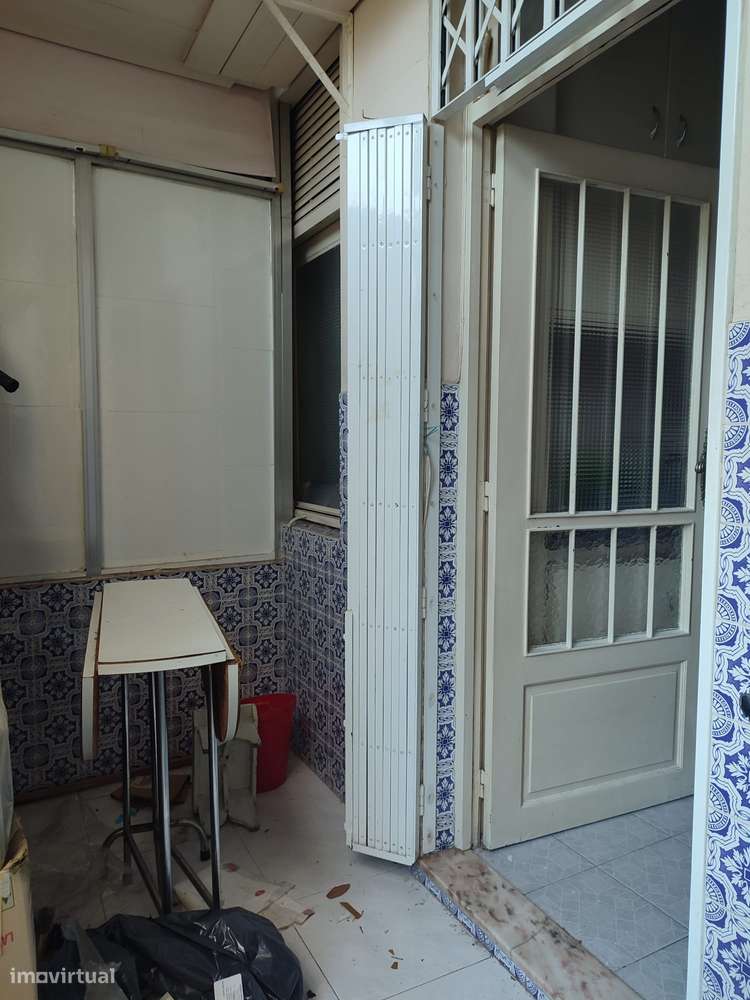 T2+1 na Avenida da Republica junto ao El Corte Inglês-19