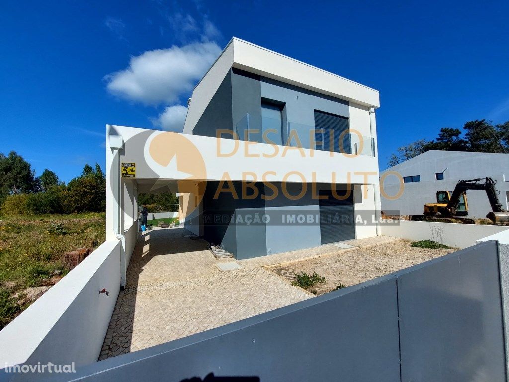 Moradia em Banda T3 + 1 c/ Piscina - Lagoa de Albufeira