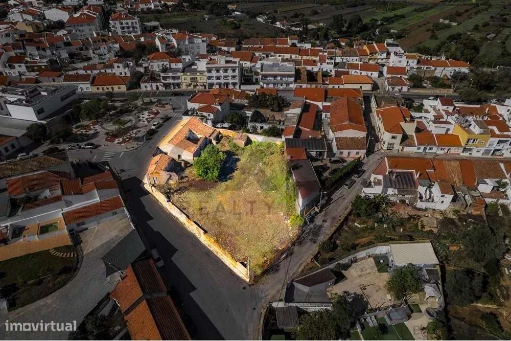 Terreno Central em Odiáxere Para Construção de Apartamentos ou Moradia - Grande imagem: 5/26