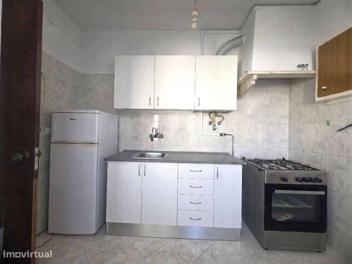 Lote de Terreno com Moradia – Oportunidade de Investimento-8