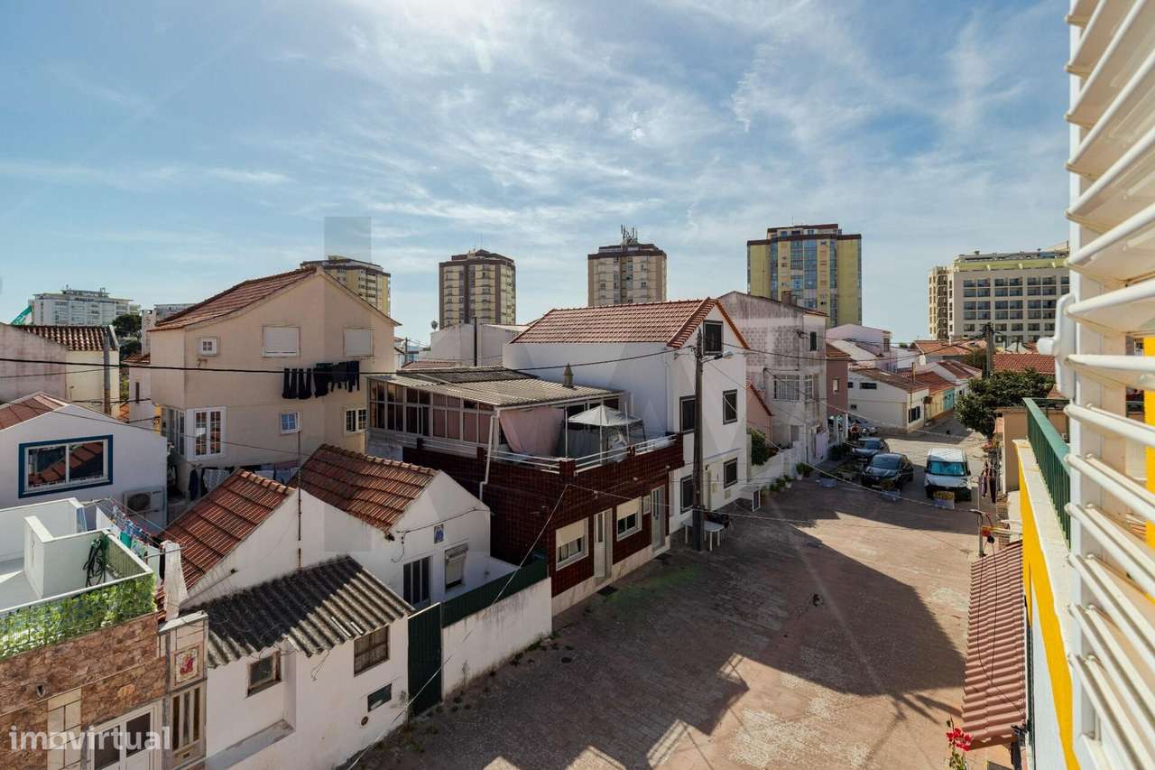 Para venda: Moradia no centro da Costa da Caparica-22