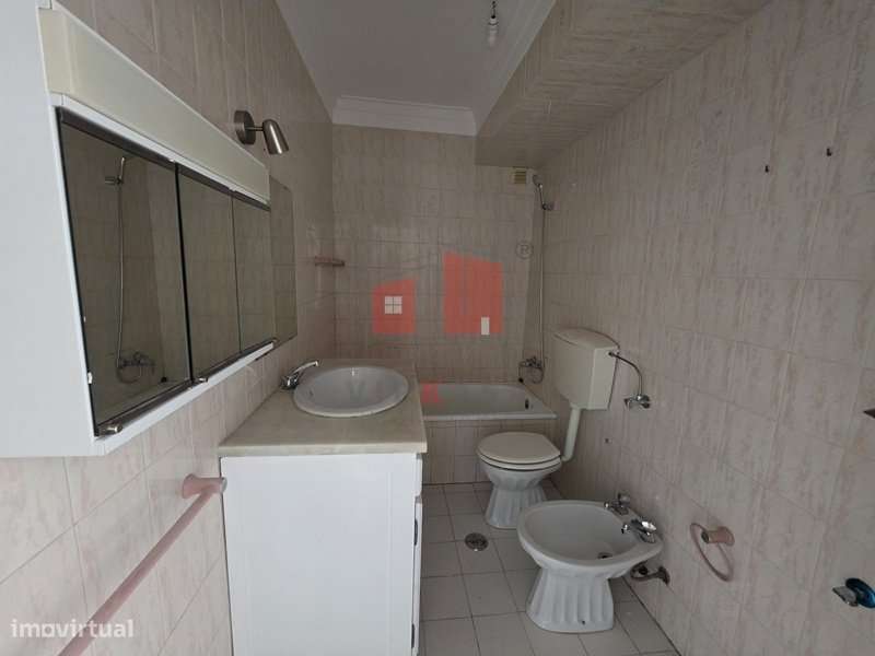 Apartamento T1 a 100 m do Paria do Magoito - Grande imagem: 5/8