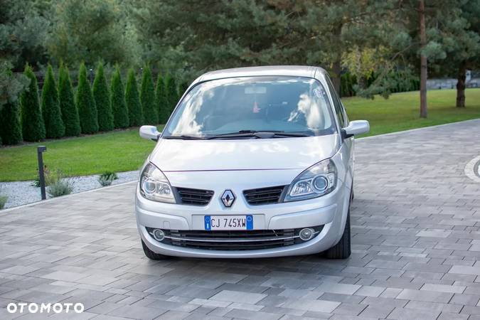 Renault Scenic - 11