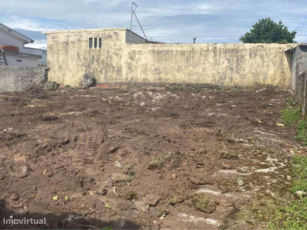 Moradia para recuperar em Vila Franca - Grande imagem: 5/5