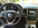 Jeep Grand Cherokee - 16