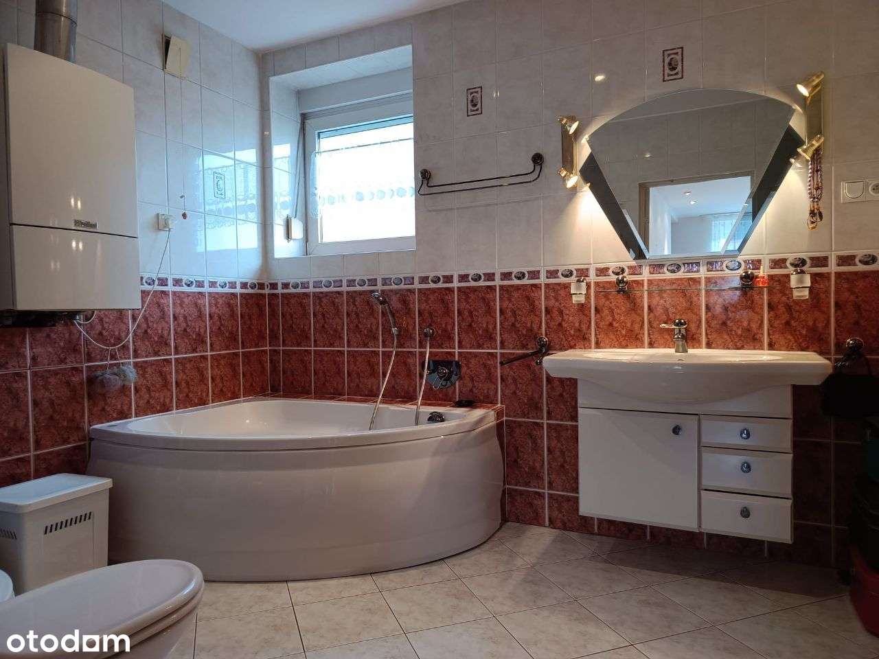 Dom - mieszkalno - handlowo - usługowy w centrum-4