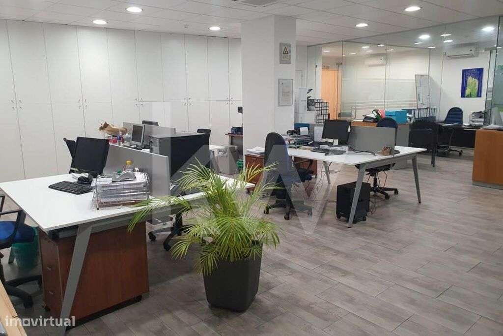 Espaço comercial na Avenida de Pádua - Grande imagem: 4/14