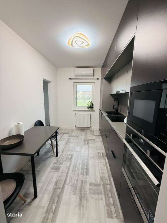 Apartament 3 camere decomandat 68 mp utili plus balcon strada Teilor-0