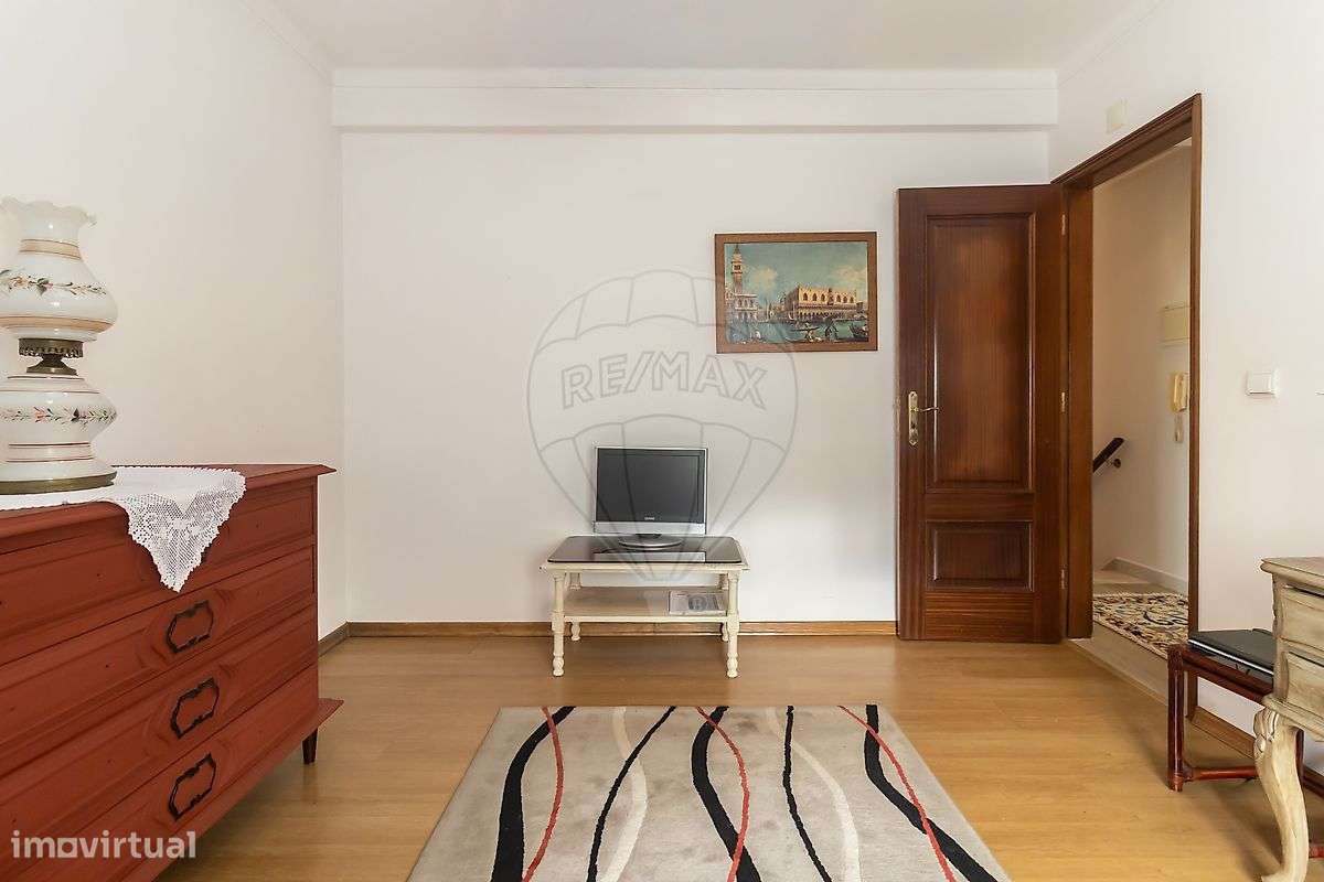 Moradia Geminada T3+2 – Quinta do Conde para venda-7