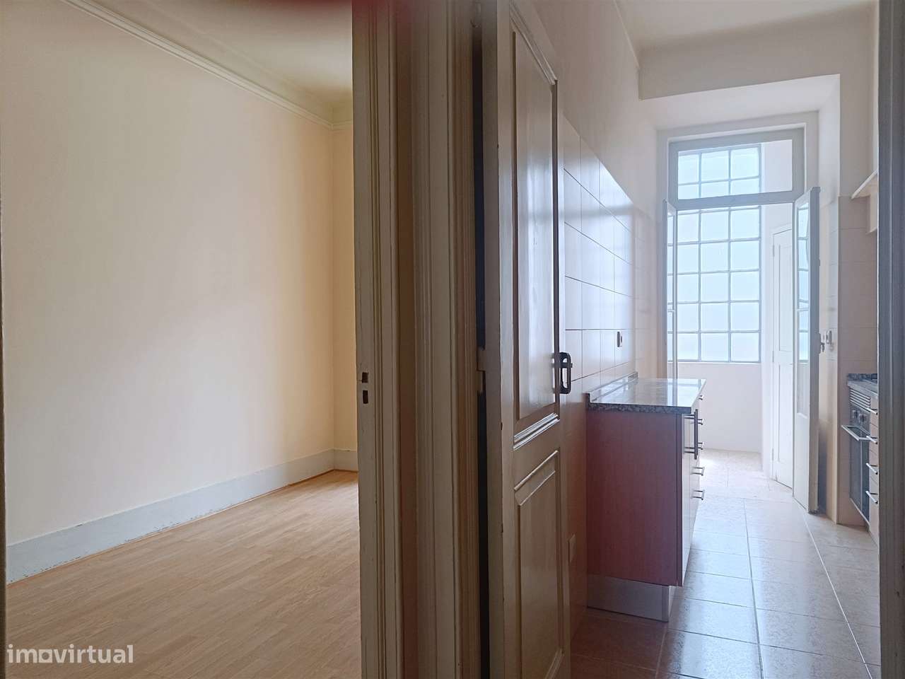 Apartamento T3 usado Arroios Lisboa-24