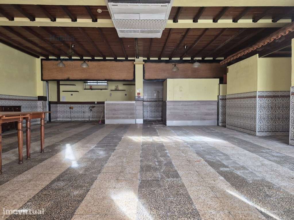 Estabelicimento comercial no Gaio Rosário: Oportunidade com Terraço - Grande imagem: 4/15