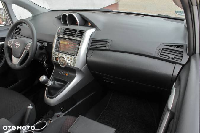 Toyota Verso 1.8 Premium EU5 - 18