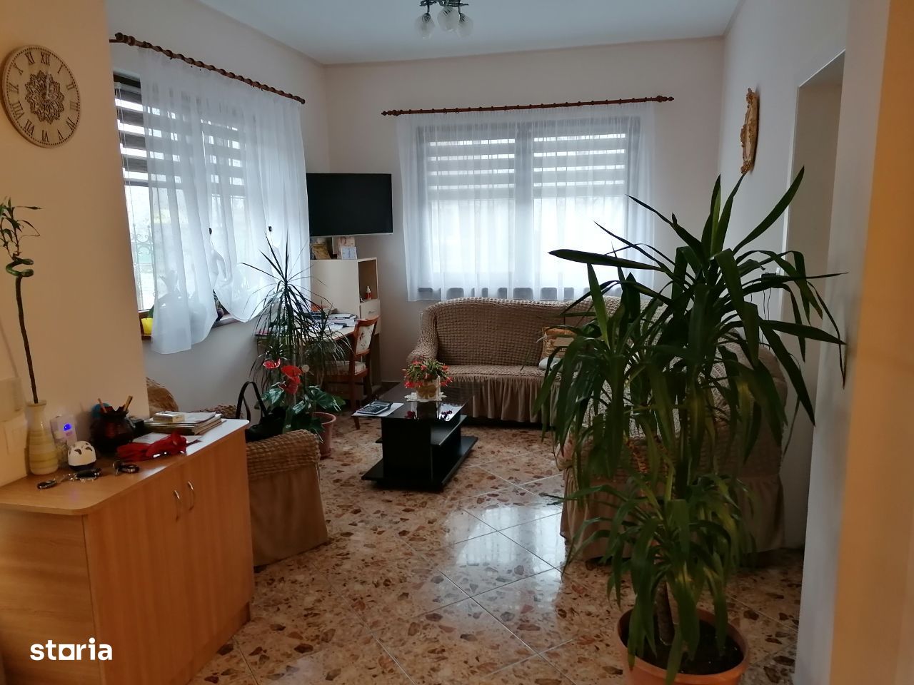 Casa + sere de flori,120 mp, teren 600 mp in Santana de Mures,Curteni