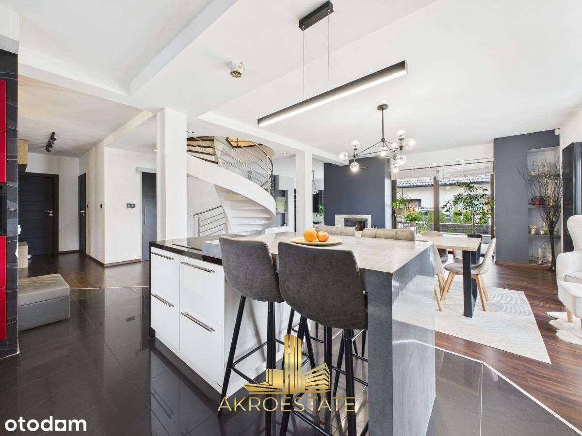 Elegancki i przestronny dom rodzinny!-7