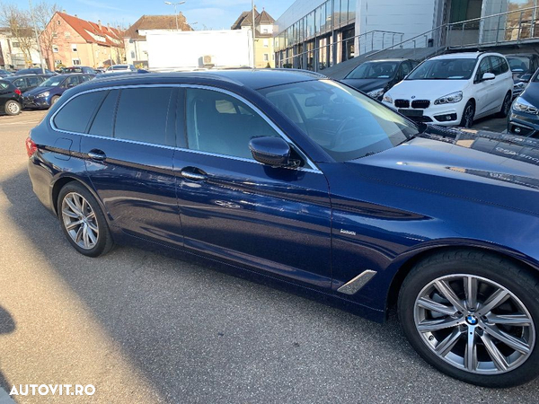 BMW Seria 5 520d Touring Aut. - 2