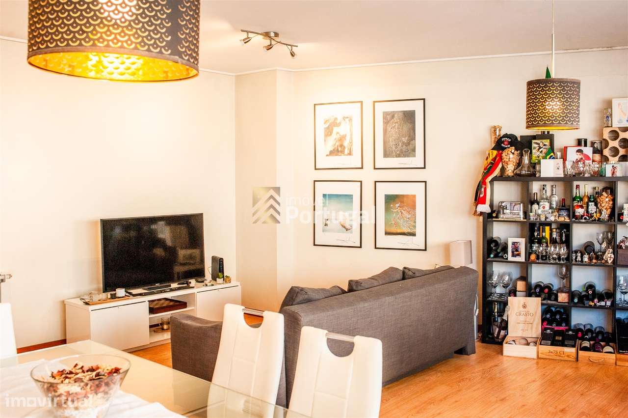 Apartamento T3 com terraço e churrasqueria-6