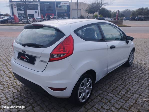 Ford FIESTA - 25