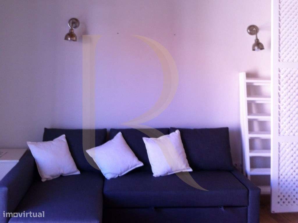 Prédio com 3 pisos na zona histórica de Setúbal - Grande imagem: 5/21