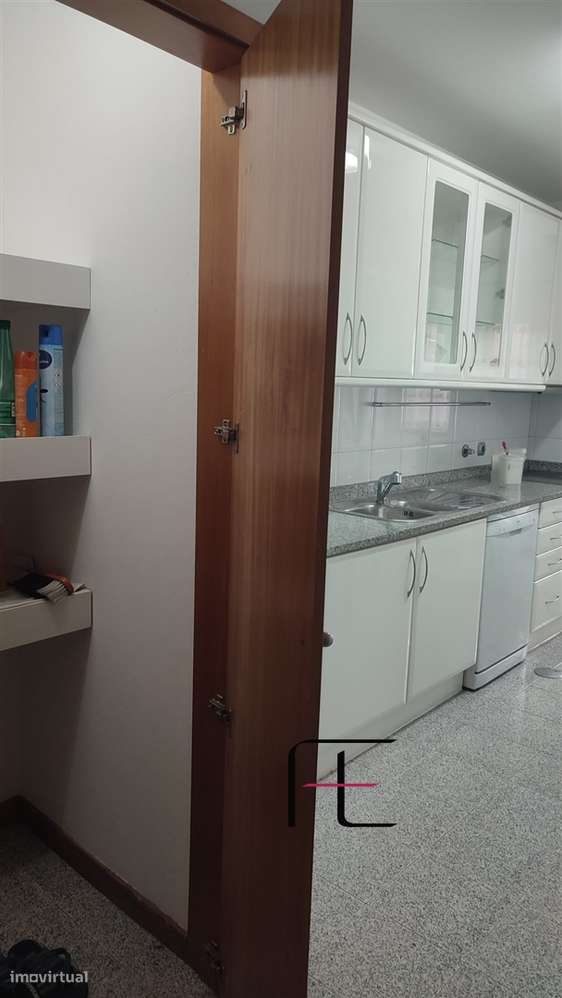 Apartamento T3 + Escritório em Águas Santas Venda 299.000€-16