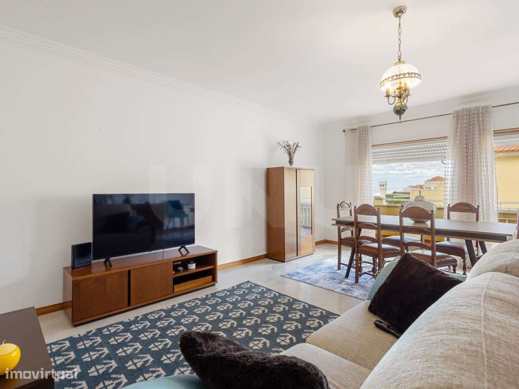 Moradia T2 com piscina e vista mar para venda em Santa Cruz.-9