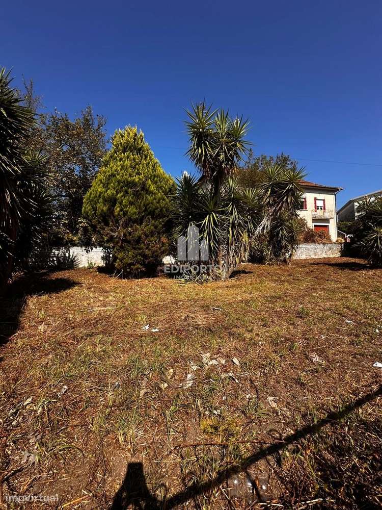 Moradia e Terreno com 3.000 m² em Lordelo- Paredes-32