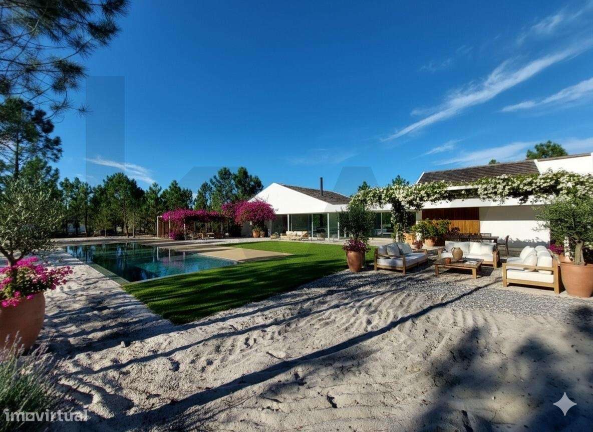 Moradia T3 com 480 m2 de área construída e mais de 9.000 m2 de Terreno - Grande imagem: 2/21