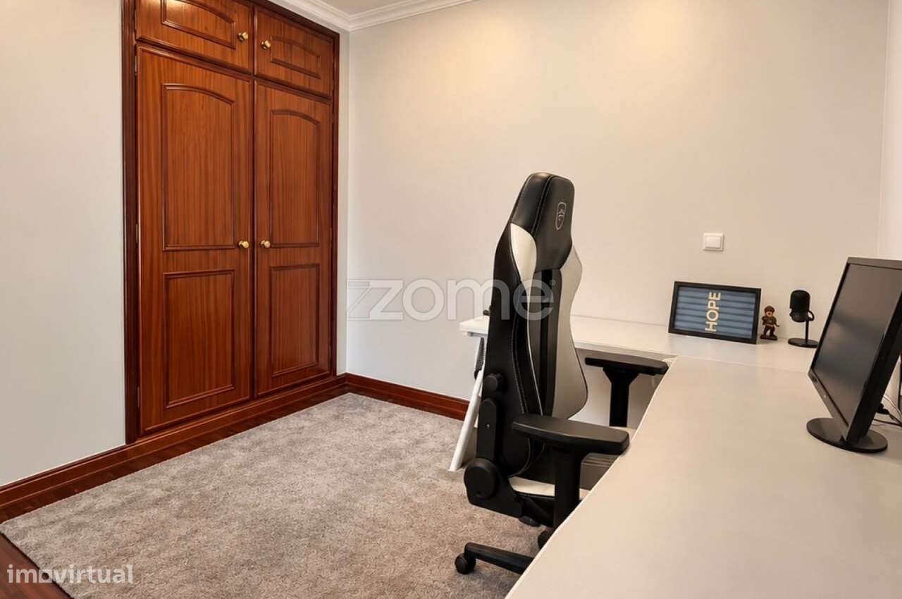 Apartamento T3 Duplex C/ Garagem Box | Planalto, Leiria-11