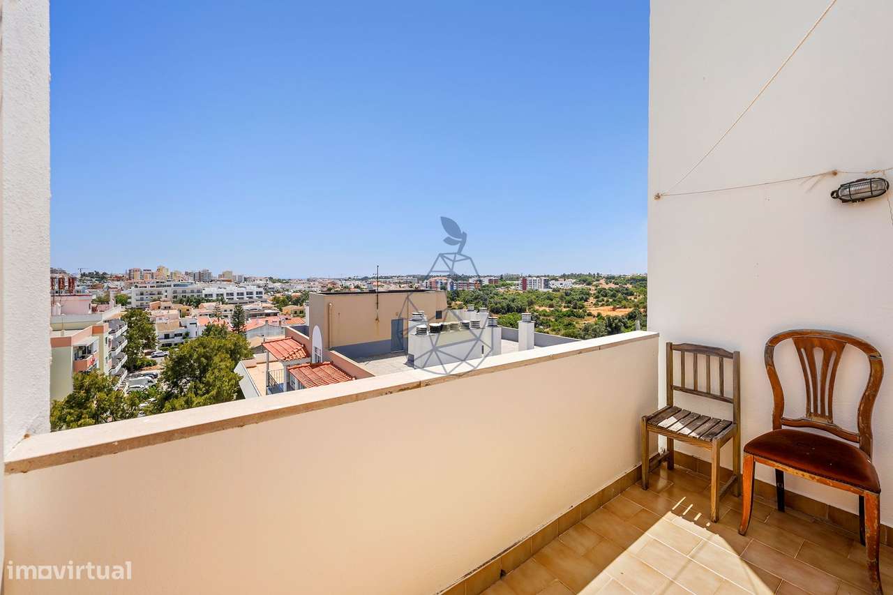 Apartamento T3 com exposição solar nascente /sul em Portimão-21