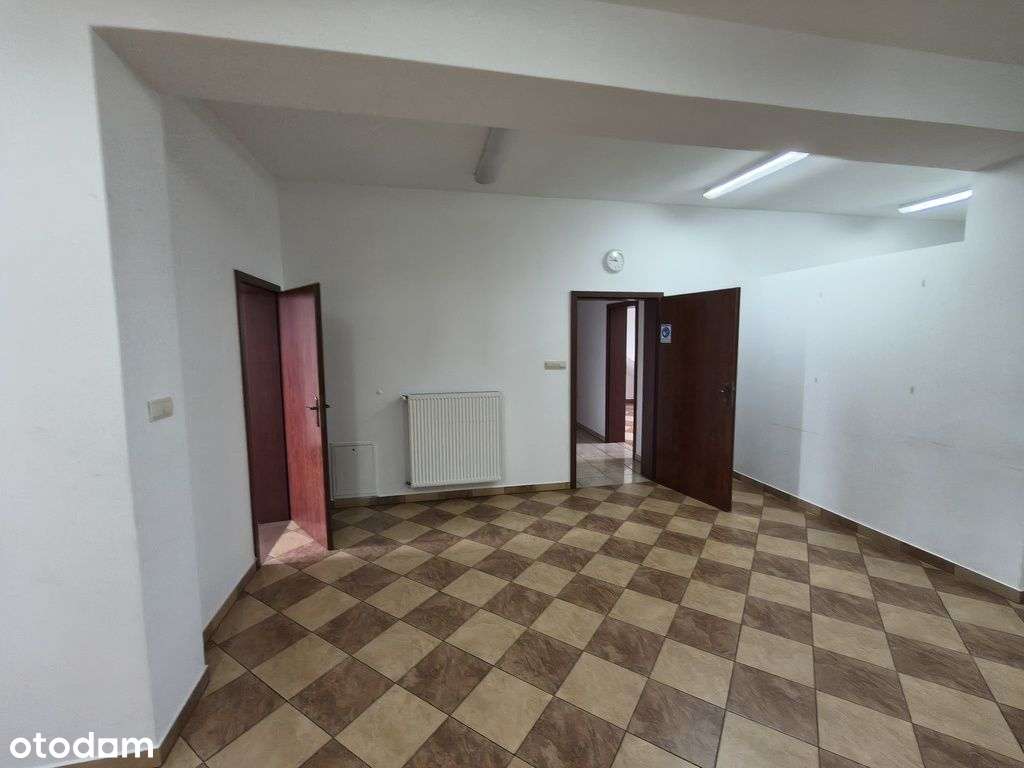 Na sprzedaż budynek mieszkalno-usługowy-8