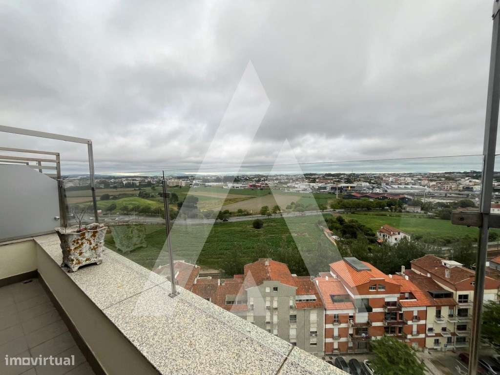 Apartamento T4 com Terraço de 90 m² no Centro de Aveiro-47