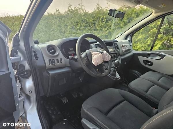 Renault Trafic - 17