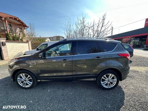 Ford Kuga 2.0 TDCi 4WD Powershift Titanium - 4