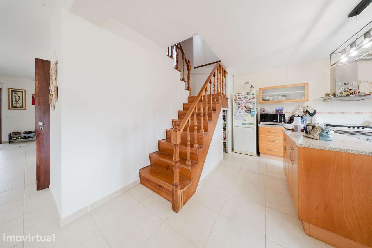 Moradia Independente em Caneças, Odivelas - T3+5-26