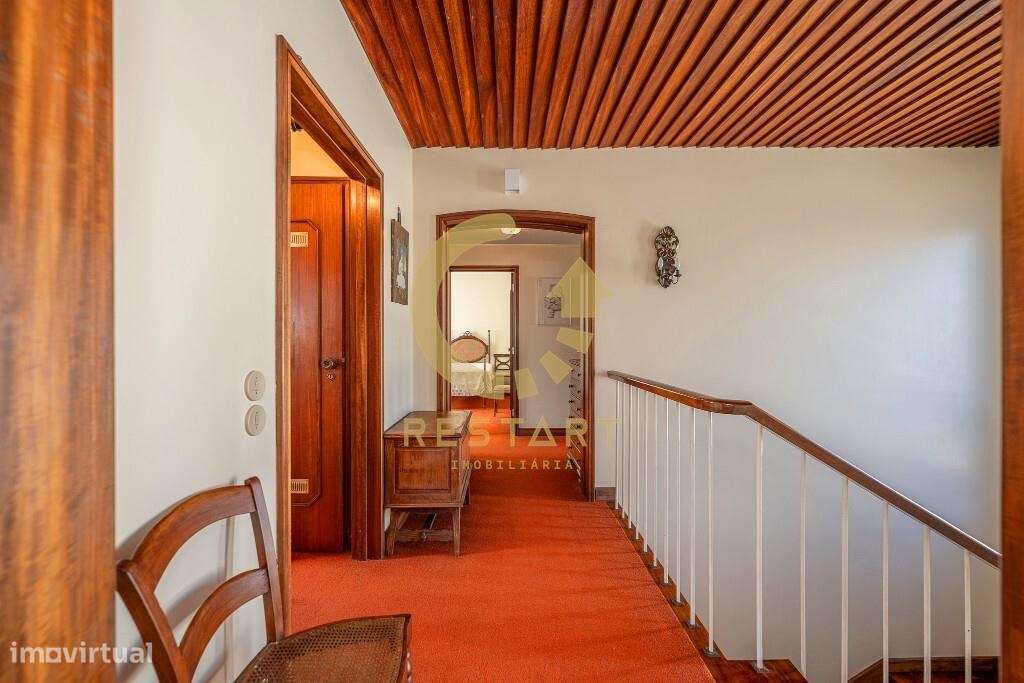 Moradia T5 com piscina e amplo terreno na Avenida de Francelos | Vila-25