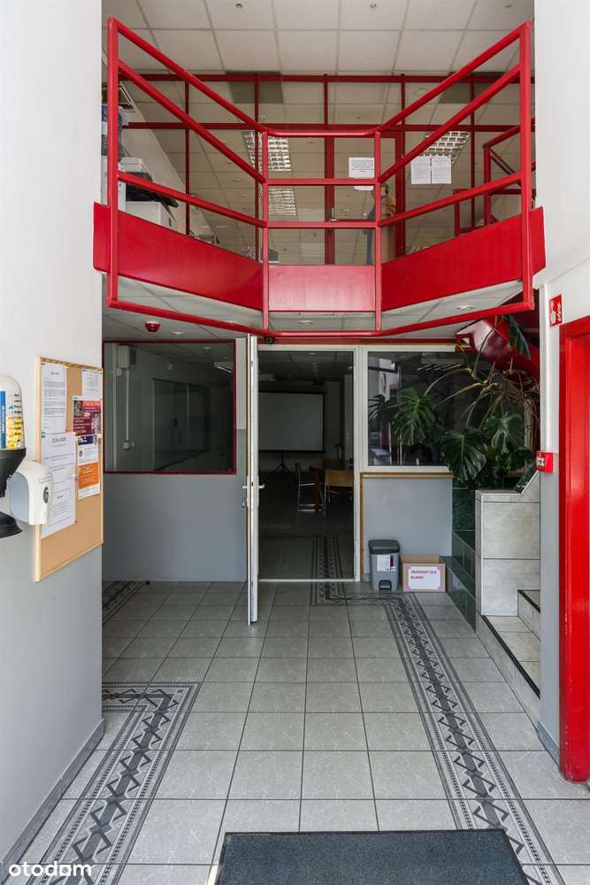 Obiekt produkcyjno - magazynowy z zapleczem.-17