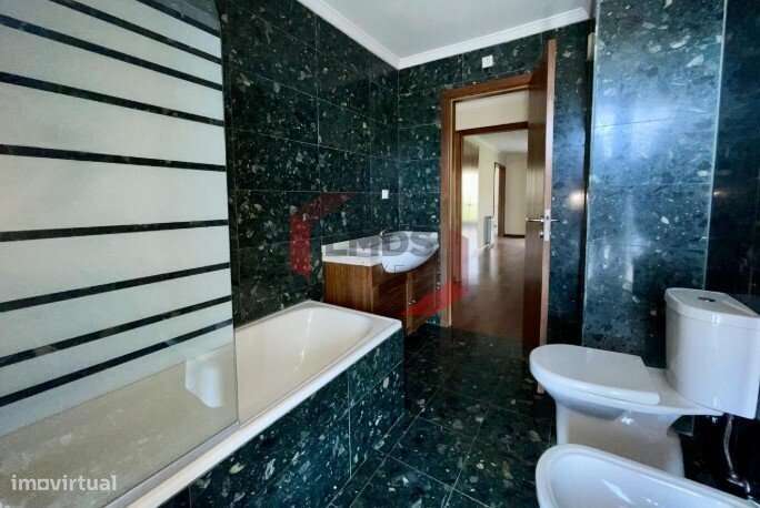 Fantástico apartamento T3 com 159 m² - Rua dos Miosótis - Paranhos-21