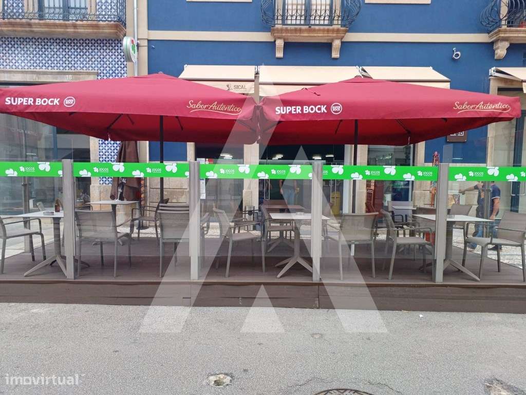 Café para Trespasse no Centro de Albergaria-a-Velha, com jogos da S...-3