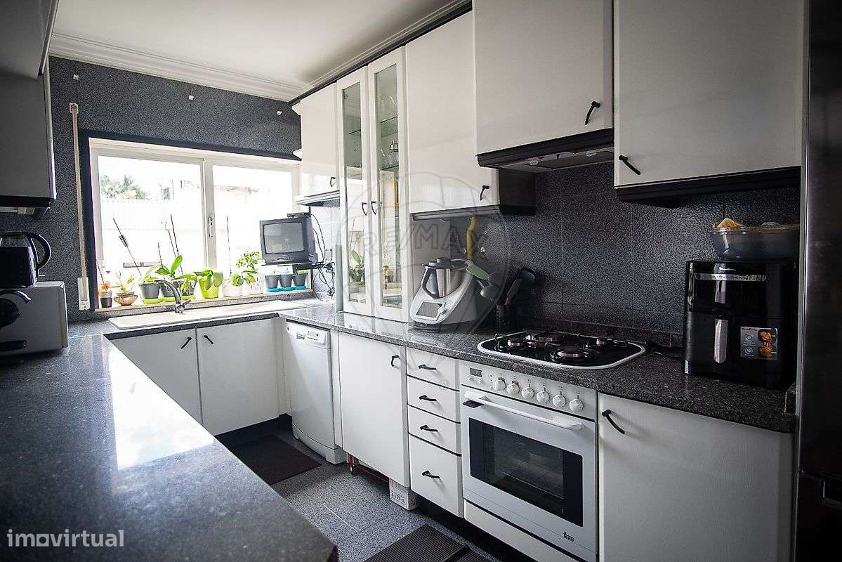 Apartamento, 198 m², Braga (Maximinos, Sé e Cividade)-13