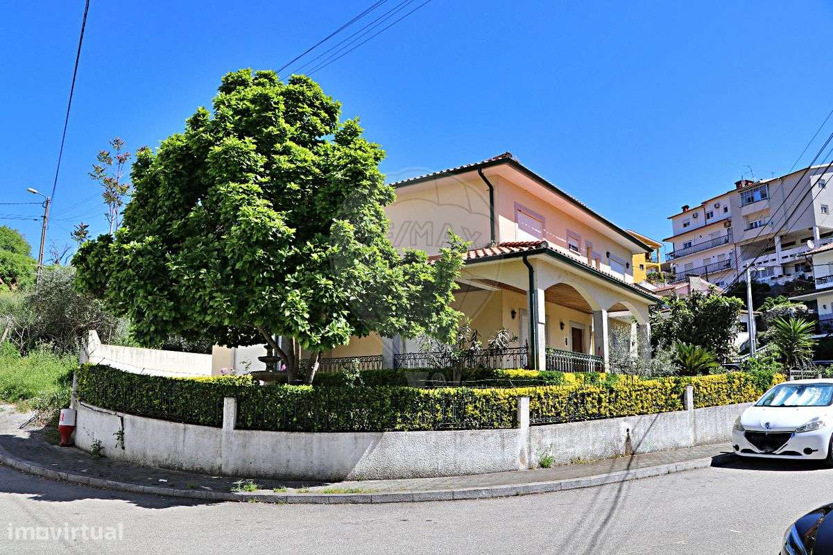 Moradia T5 para venda - Grande imagem: 2/40